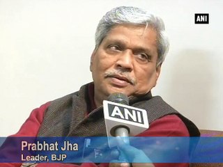 JP, Congress flay Kejriwal govt for not paying MCD workers