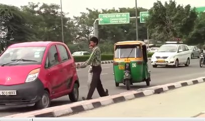 boyes stop the ricksha and sit in the car-