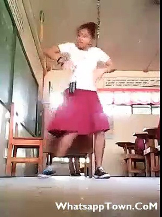 Indian School Girl Amazing Dance Skill