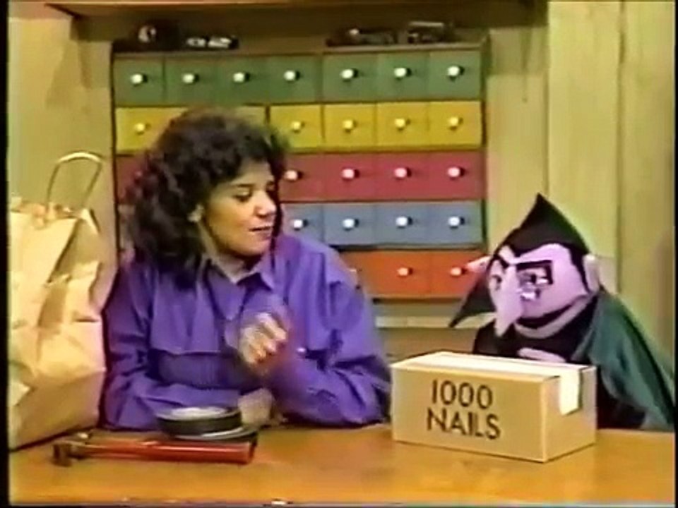Classic Sesame Street - The Count Counts Nails