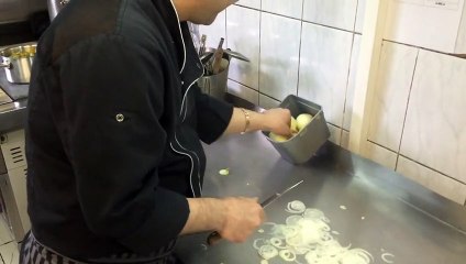 СУПЕР СПОСОБ РЕЗКИ ЛУКА !