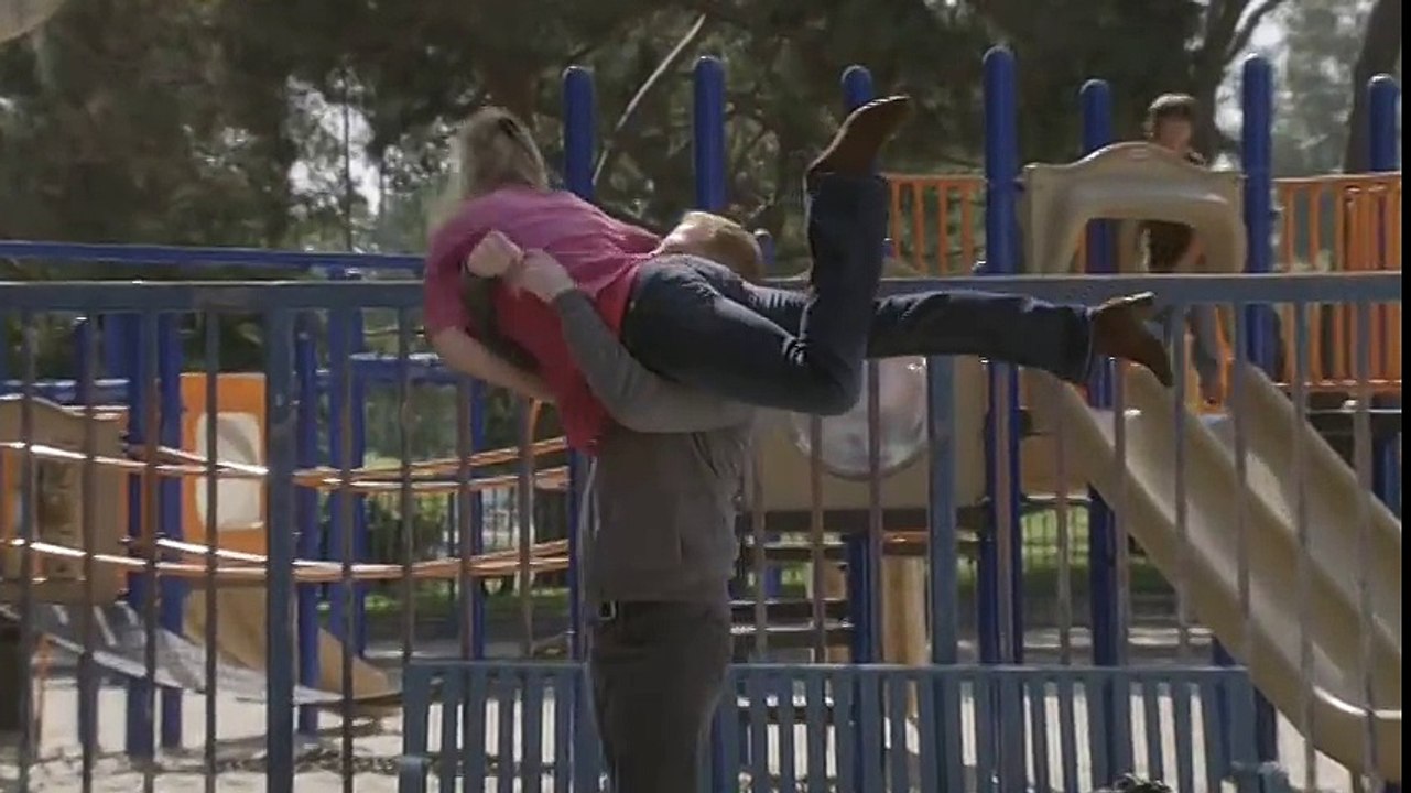 Modern Family Season 1 Gag Reel Bloopers