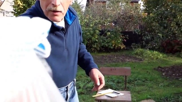 Пока не видит тёща. Вот это смекалка! Русские МЫ!)))