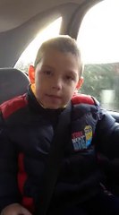 spider-man chanter par un garçon de 5 ans