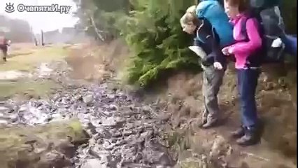 Почему не стоит прыгать с рюкзаком
