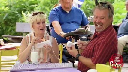 Маленький Казанова! Молодец