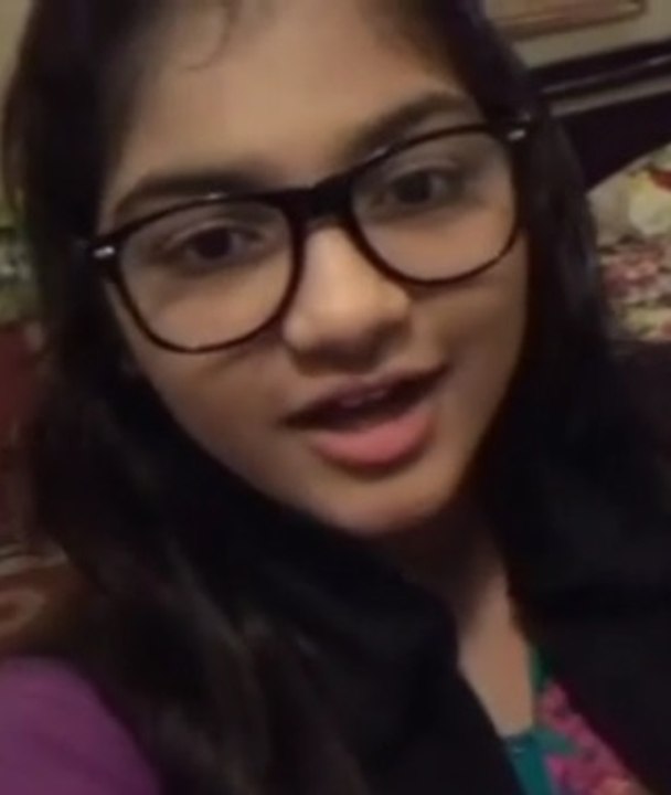 Very Cute Girl Dubsmash Song supporting Karachi Kings!