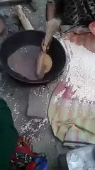 Çin'de Sahte Pirinç Yapımı