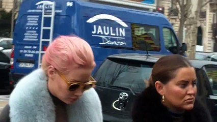 Iggy AZALEA with pink hair @ Paris Fashion Week 27 january 2016 show Victor & Rolf