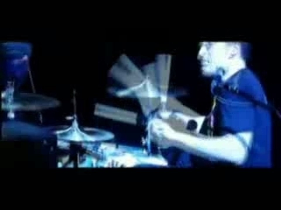 11 Arctic Monkeys-Brianstorm