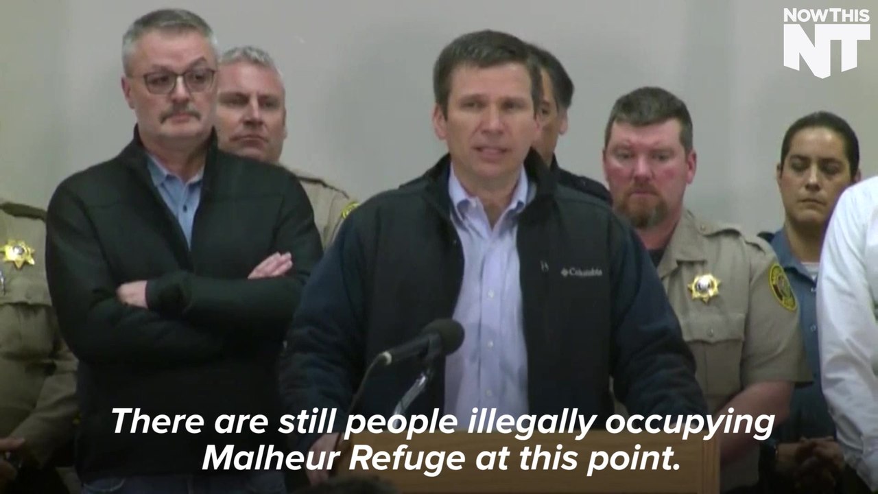 FBI Surrounds Refuge, Oregon Militia Still Refuses To Leave