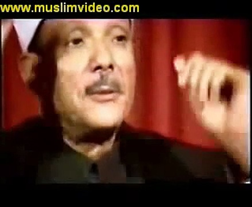 abd albast فيديو نادر لعبد الباسط يبكي من خشية الله ويتماسك- Quran