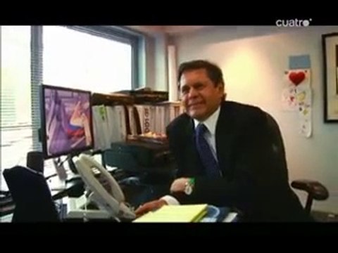 La diferencia entre clases sociales en Colombia cada día es más notoria, y aunque entre los ideales del gobierno esta la igualdad ,pareciera que cada día crece más y más esta diferencia entre clases sociales.