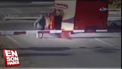 Korkunç kazadan inanılmaz kurtuluş