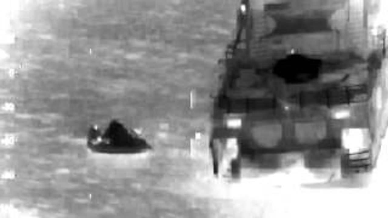 103 Foot Yacht Sinks