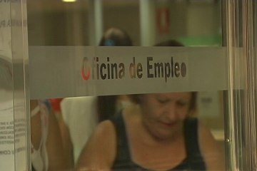Caída histórica del paro de 678.200 personas en 2015