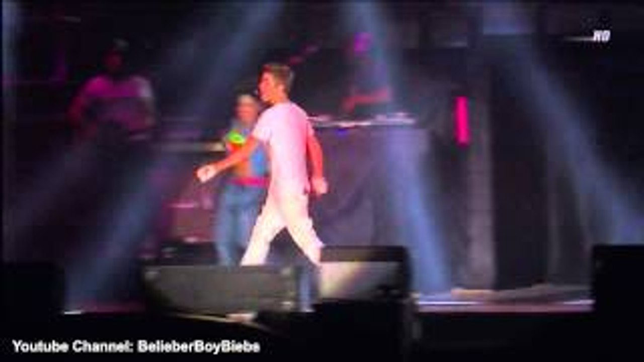 Justin Bieber - One Less Lonely Girl | Concert Mexico Live High Definition