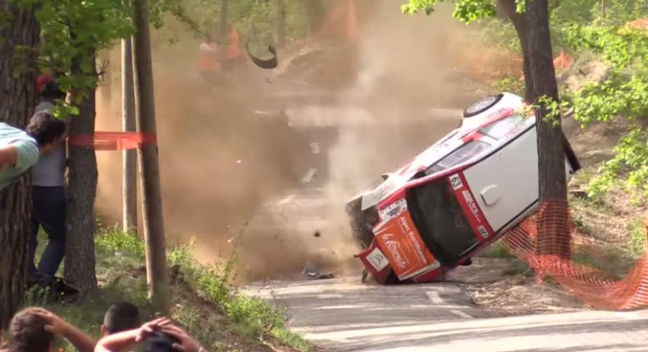 Lucky Man nearly Escape from Death - Truck Car Accident