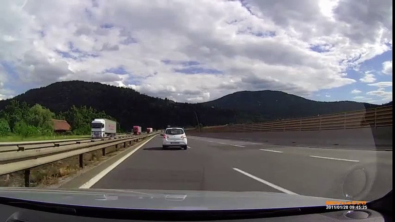 pwned автокатастрофа into метраж