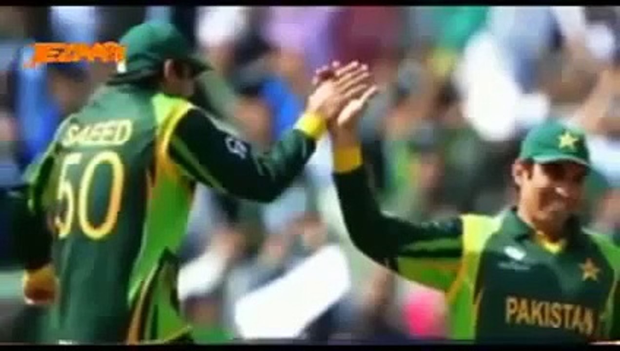Tezabi Totay Saeed Ajmal and Muhammad Hafeez Funny views about Pakistani Team