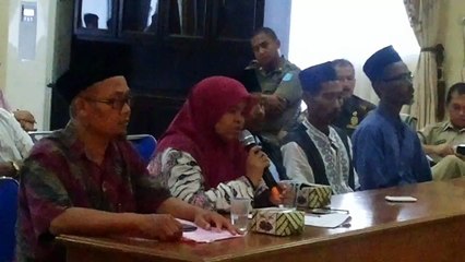 Jemaat Ahmadiyah Bantah Sepakat Pindah