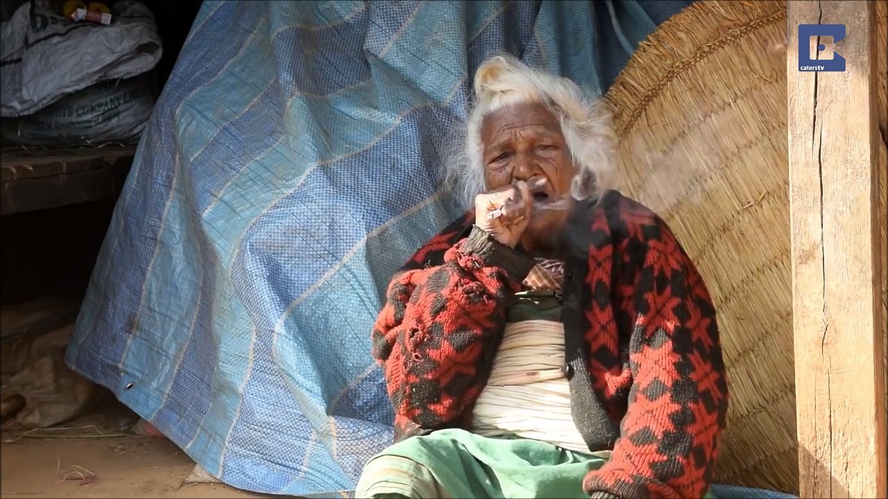 A 112 ans, elle fume encore 30 cigarettes par jour