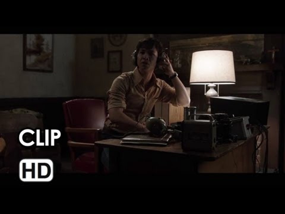 L'evocazione - The Conjuring (2013) Clip Italiana Ufficiale - C'è qualcuno con lei"