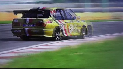 exercice de drift entre une bmw m3 et une veloster puma