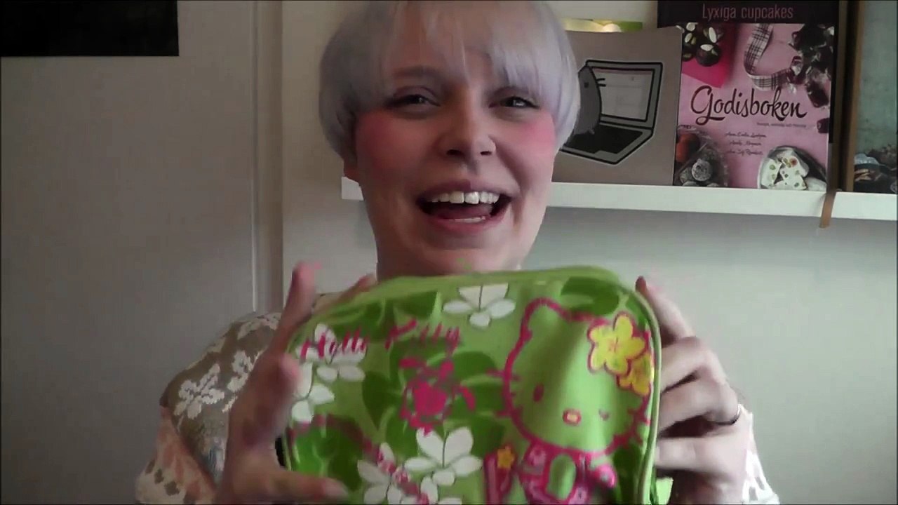 What's In My Bag!? Chanel Jumbo Flap   Fendi Bag Bug Monster