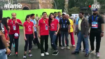 Katrina Kaif Flags Off The Mumbai Marathon 2016