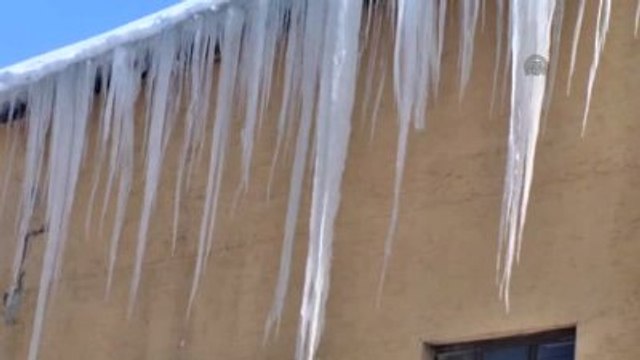 Murat Nehri Kısmen Buz Tuttu