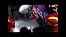 Toddler with Hand Stuck in Escalator Gets Rescued in Central China City