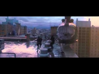 Guerra Mundial Z - Clipe Oficial "Fugindo pelo terraço" (2013)