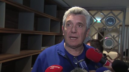 Descargar video: Handball - Euro (H) - Bleus : Onesta «C'était possible mais aléatoire»