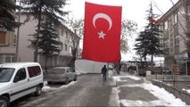 Sur'da Şehit Olan Polisin Ankara'daki Evinde Yas