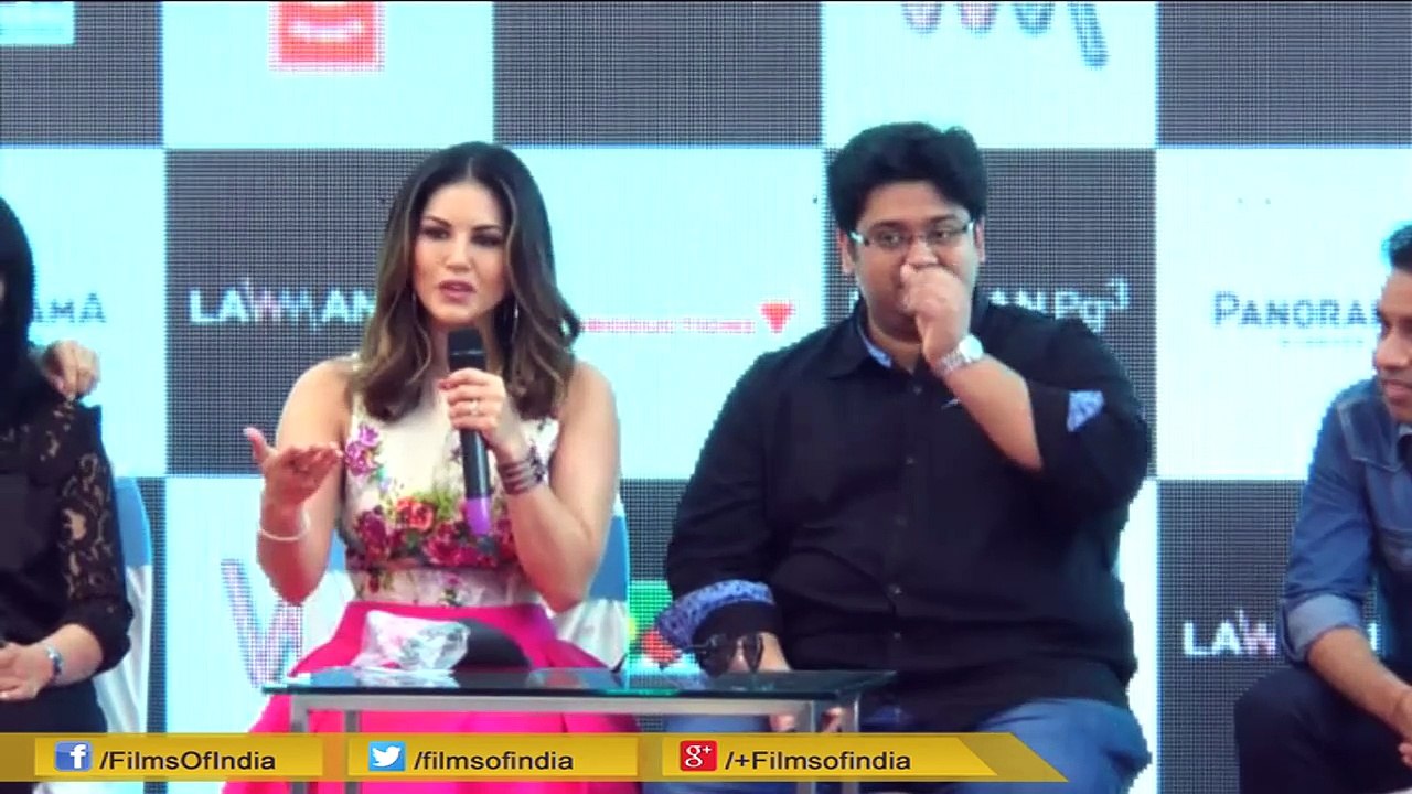 Sexy Sunny Leone Spotted Promoting Mastizaade