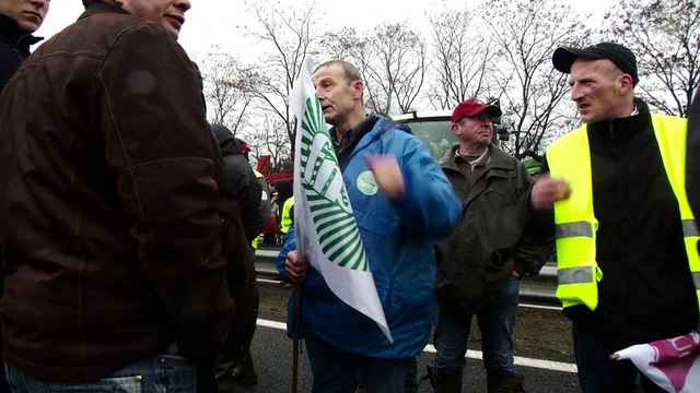 Colère des agriculteurs: de nombreux axes bloqués