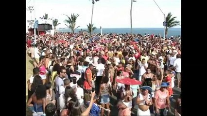 Fábrica de abadás tem turno extra para conseguir entregar as encomendas