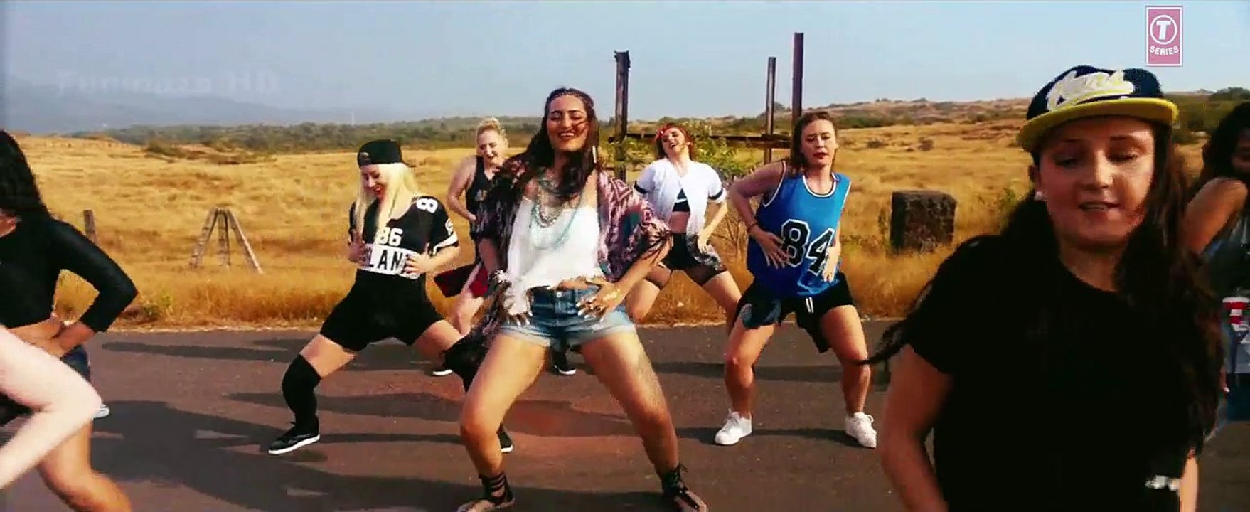 Aaj Mood Ishqholic Hai 1080p - Sonakshi Sinha.........