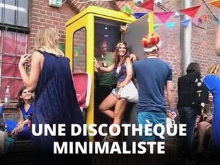 Une cabine téléphonique reconvertie en discothèque !