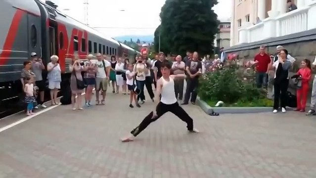 Вот что значит ехать в одном поезде с кавказцами