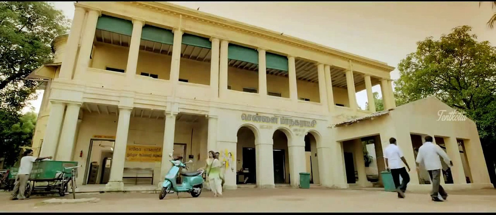 Aathi Ena Nee | Kaththi | Video Song HD