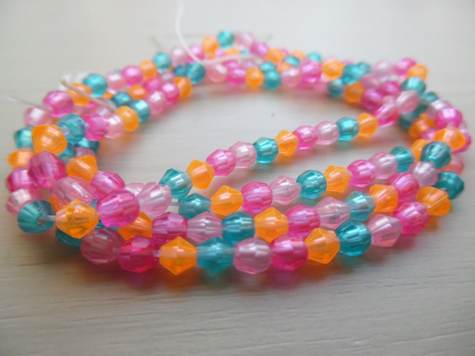 beads bracelets, Charm Bracelets, beads, beading, Beading pattrens, beaded bracelates, jewellery making