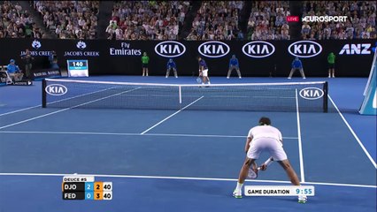 Quand Federer fait se lever un homme en fauteuil roulant