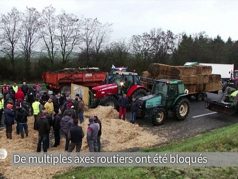 Elevage: Des axes routiers toujours bloqués jeudi soir en Bretagne