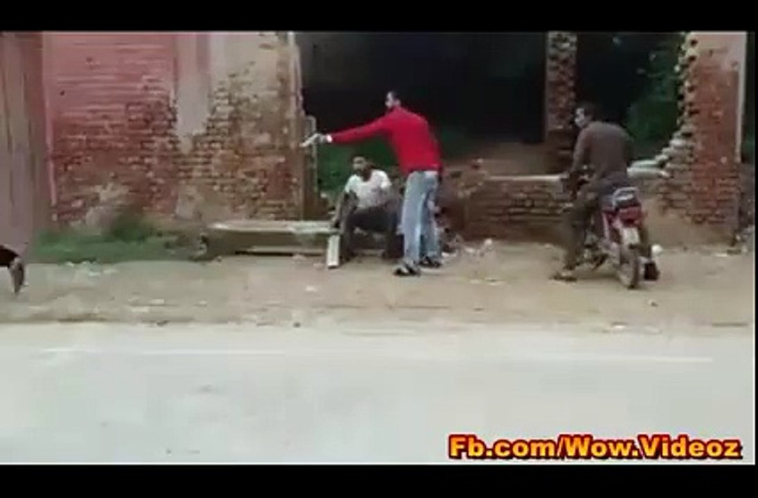"..haha dako k aisay aisa hi hona chaye.. - GVP.."