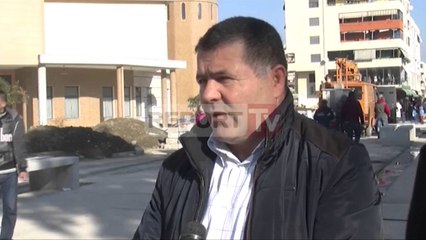 Report TV - Fier, kabllot si rrjet merimangash nis heqja e tyre‏