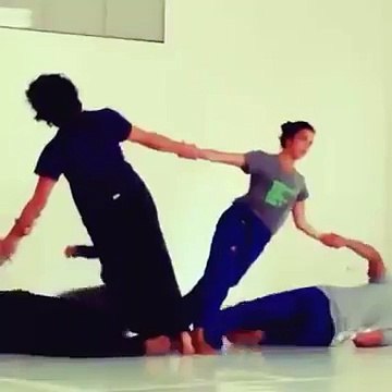 Group Performs Hypnotic Endless Dance Move