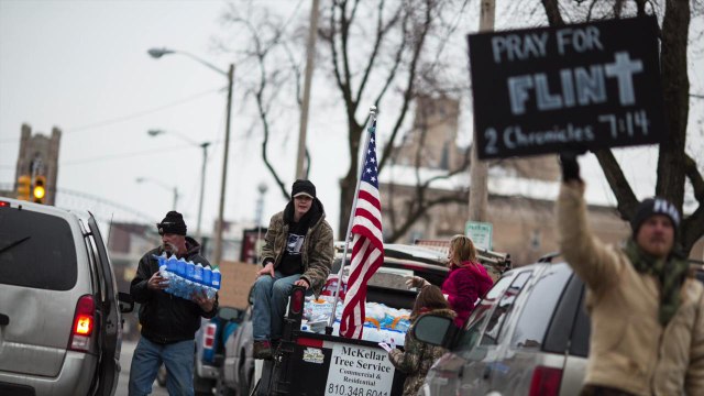 Pistons owner will assist with crisis in Flint