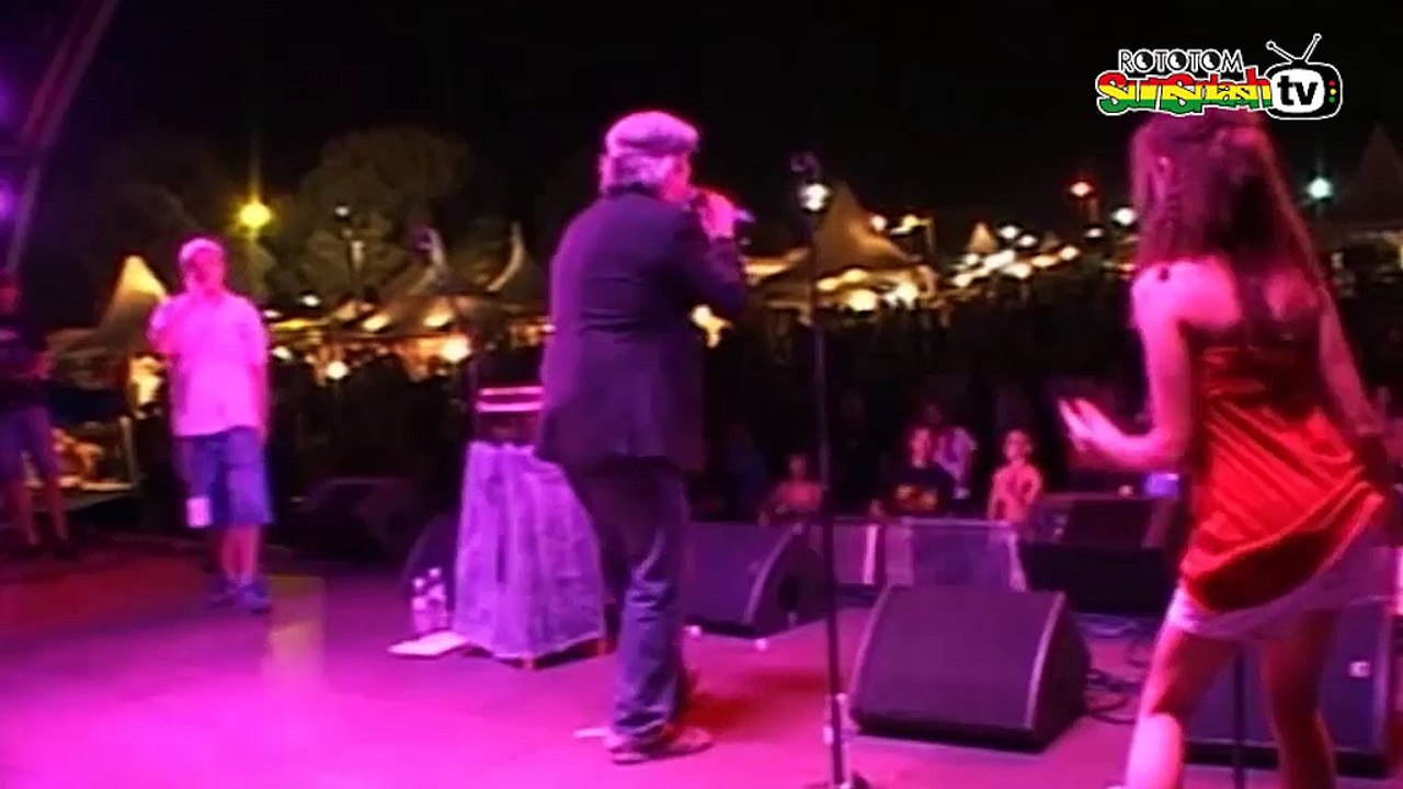 MANDIEVUS Y LOS NATURALS live @ Lion Stage 2011